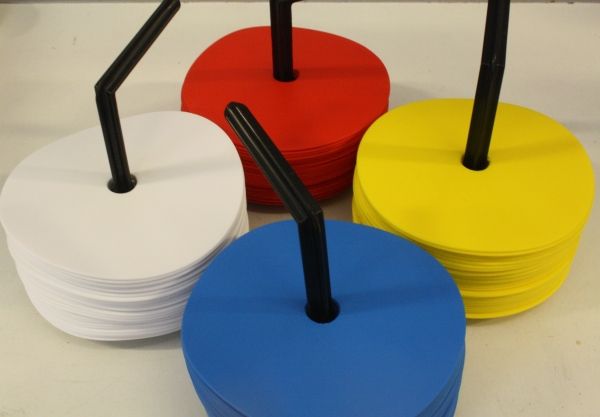 Platta koner 20 pack , 15.5 cm. Bl, gula, rda eller vita. i gruppen Trningsprodukter / Koner hos Bobo-Konen (FK20)