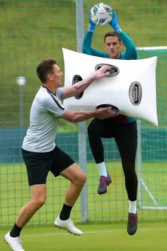 Blockerings kudde vid målvaktsträning