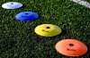 40-pack Flat cones  22 cm, bl, gula, rda och vita. Med vska och rem.